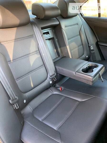 Седан Volkswagen Jetta 2013 в Києві
