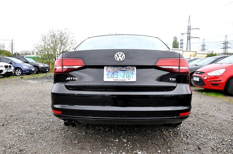 Седан Volkswagen Jetta 2017 в Львові