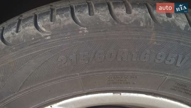 Седан Volkswagen Jetta 2006 в Львове