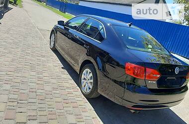 Седан Volkswagen Jetta 2011 в 