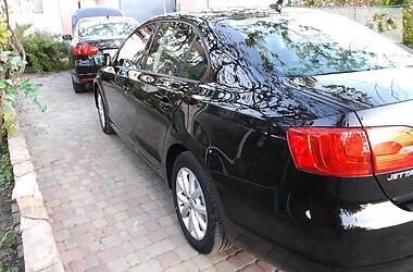 Седан Volkswagen Jetta 2011 в 