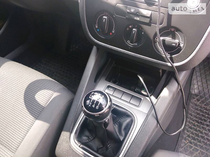 Седан Volkswagen Jetta 2006 в Старокостянтинові