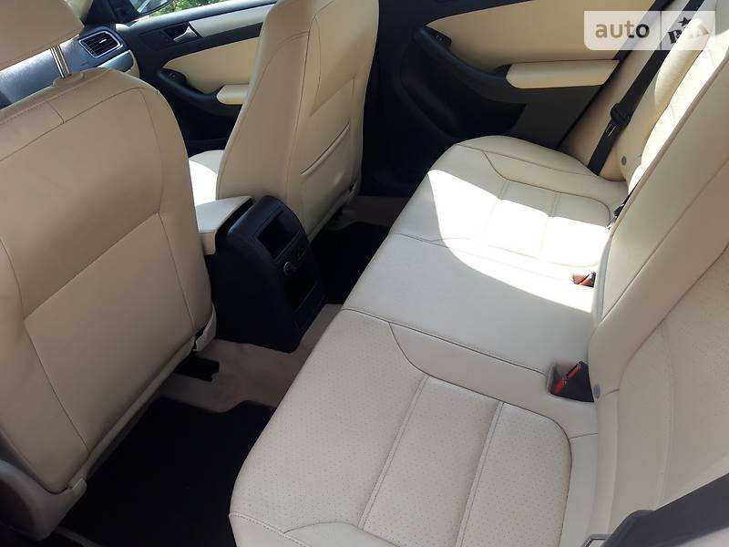 Седан Volkswagen Jetta 2013 в Дніпрі фото 6 Седан Volkswagen Jetta 2013 в Дніпрі