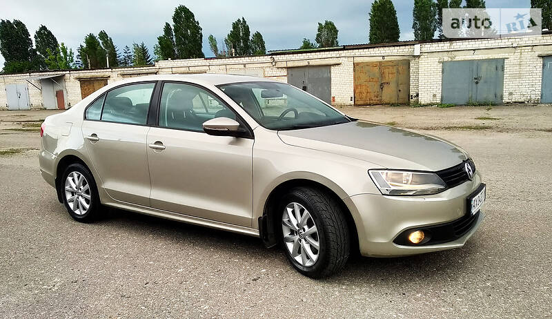 Седан Volkswagen Jetta 2012 в Харкові