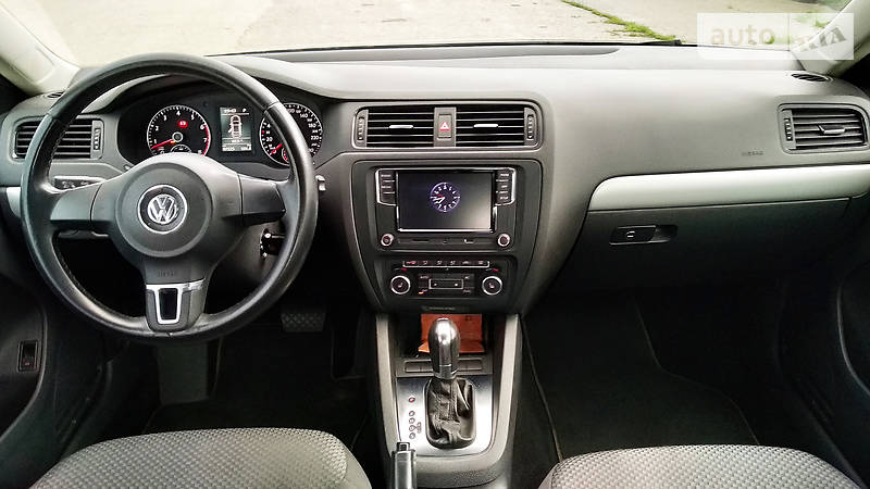 Седан Volkswagen Jetta 2012 в Харкові