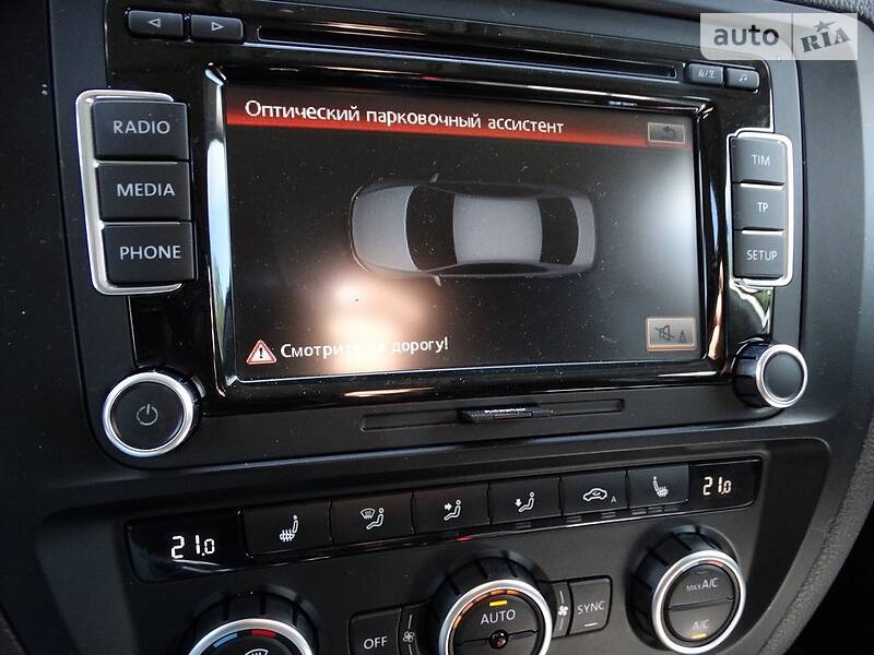 Седан Volkswagen Jetta 2012 в Дніпрі