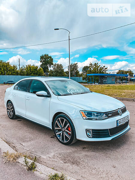 Седан Volkswagen Jetta 2014 в Києві