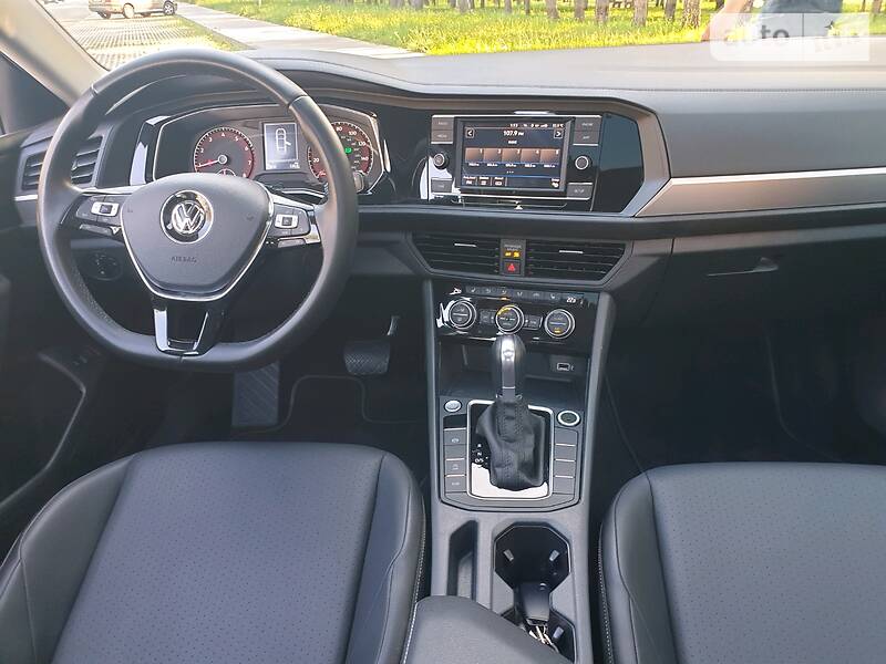 Седан Volkswagen Jetta 2018 в Києві