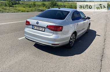 Седан Volkswagen Jetta 2016 в 