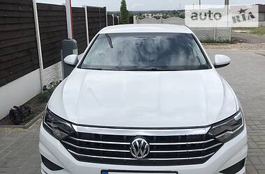 Седан Volkswagen Jetta 2018 в 
