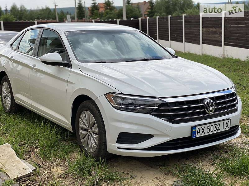 Седан Volkswagen Jetta 2018 в 