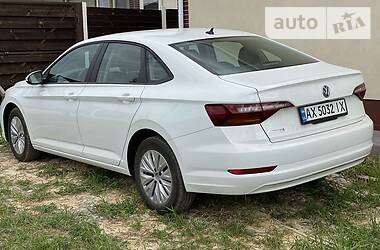 Седан Volkswagen Jetta 2018 в 