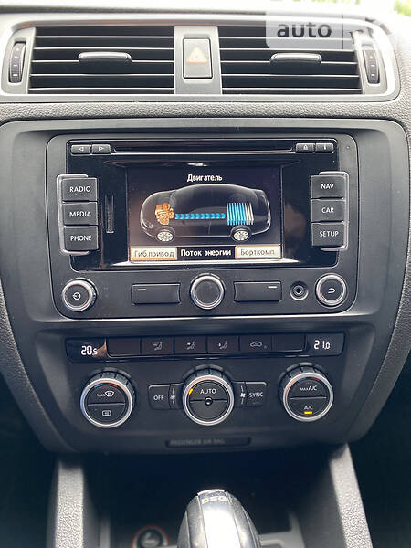 Седан Volkswagen Jetta 2013 в Києві