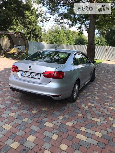 Седан Volkswagen Jetta 2012 в Ужгороді фото 5 Седан Volkswagen Jetta 2012 в Ужгороді