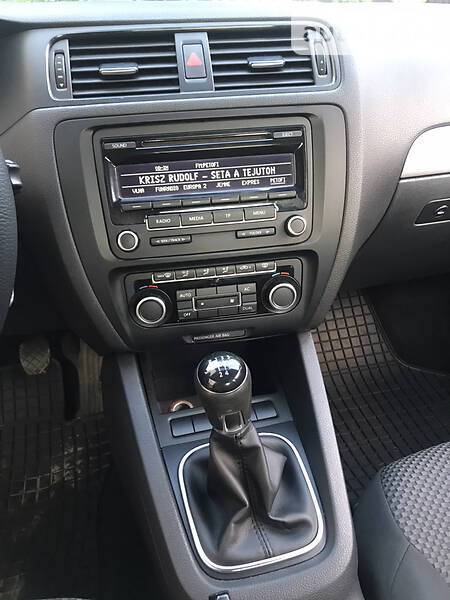 Седан Volkswagen Jetta 2012 в Ужгороді фото 13 Седан Volkswagen Jetta 2012 в Ужгороді