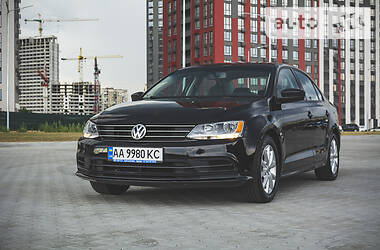 Седан Volkswagen Jetta 2015 в 