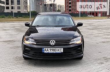 Седан Volkswagen Jetta 2015 в 