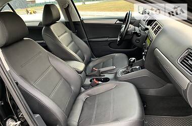 Седан Volkswagen Jetta 2015 в 