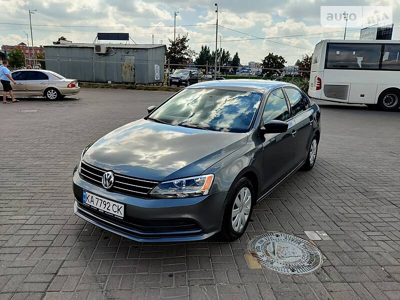 Седан Volkswagen Jetta 2016 в 