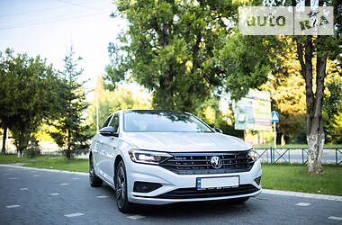 Седан Volkswagen Jetta 2018 в 