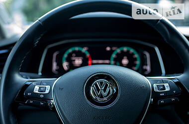 Седан Volkswagen Jetta 2018 в 