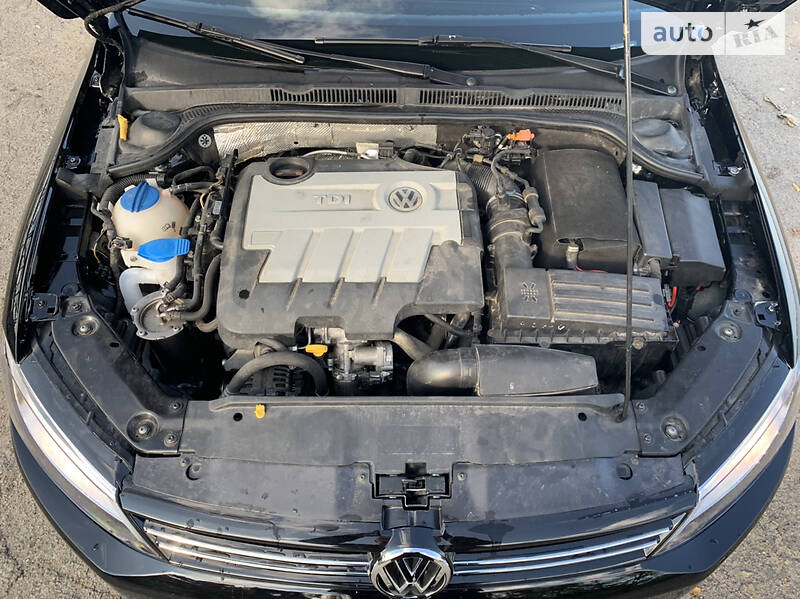 Седан Volkswagen Jetta 2012 в Днепре