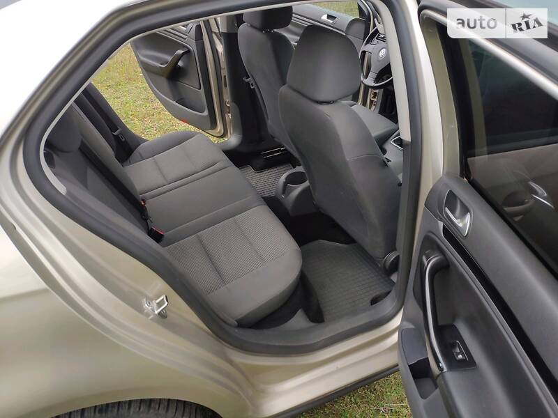 Седан Volkswagen Jetta 2006 в Радивилове