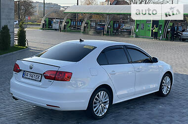 Седан Volkswagen Jetta 2013 в Кропивницькому