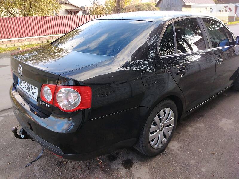 Седан Volkswagen Jetta 2006 в Старокостянтинові