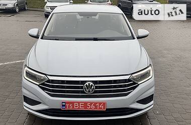 Седан Volkswagen Jetta 2019 в Луцке