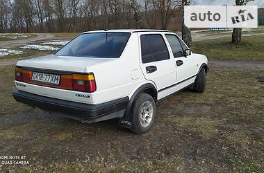 Седан Volkswagen Jetta 1985 в Сарнах