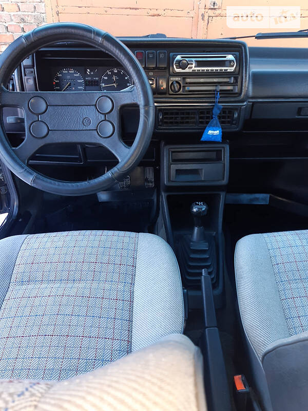 Седан Volkswagen Jetta 1987 в Нововолынске