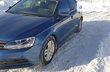 Седан Volkswagen Jetta 2017 в Львове