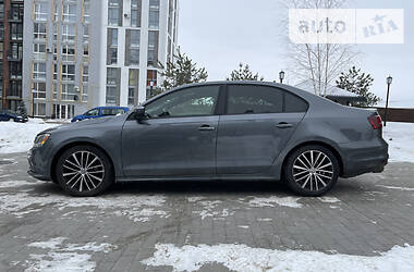 Седан Volkswagen Jetta 2016 в Киеве