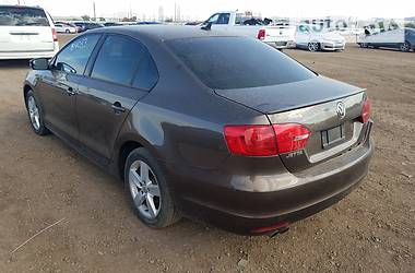 Седан Volkswagen Jetta 2012 в Харькове