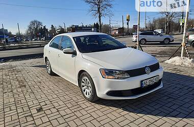 Седан Volkswagen Jetta 2012 в Днепре