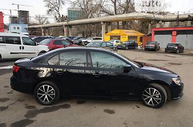 Седан Volkswagen Jetta 2016 в Киеве