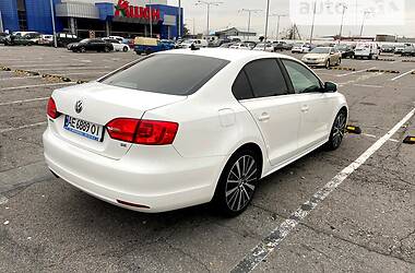 Седан Volkswagen Jetta 2013 в Дніпрі