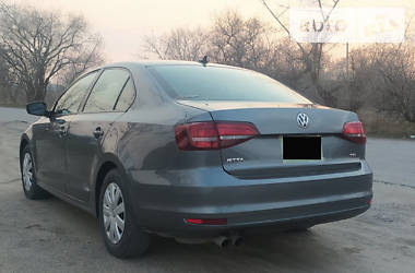 Седан Volkswagen Jetta 2015 в Запоріжжі