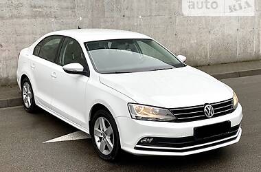 Седан Volkswagen Jetta 2016 в Киеве