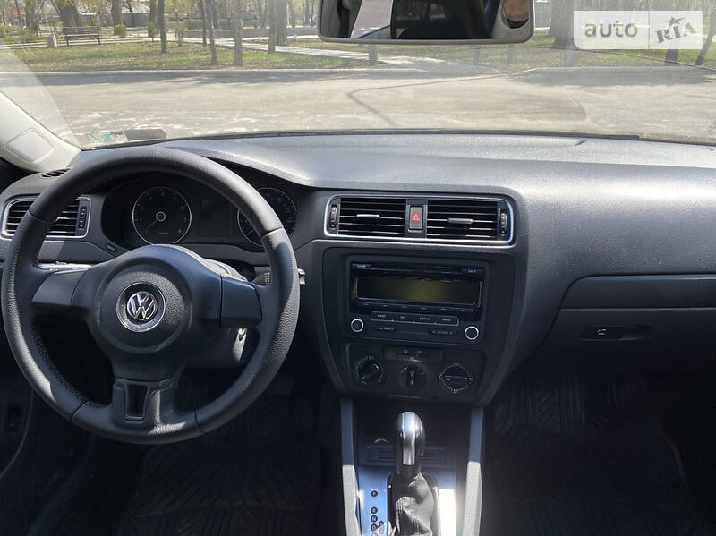 Седан Volkswagen Jetta 2014 в Покровську