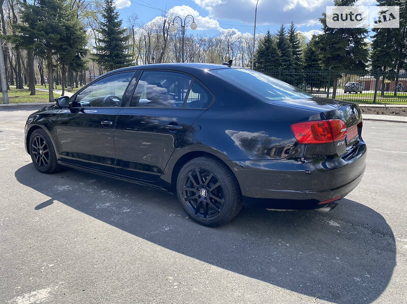 Седан Volkswagen Jetta 2014 в Покровську