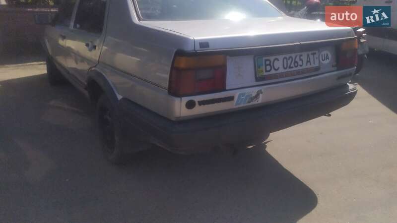 Седан Volkswagen Jetta 1986 в Березному