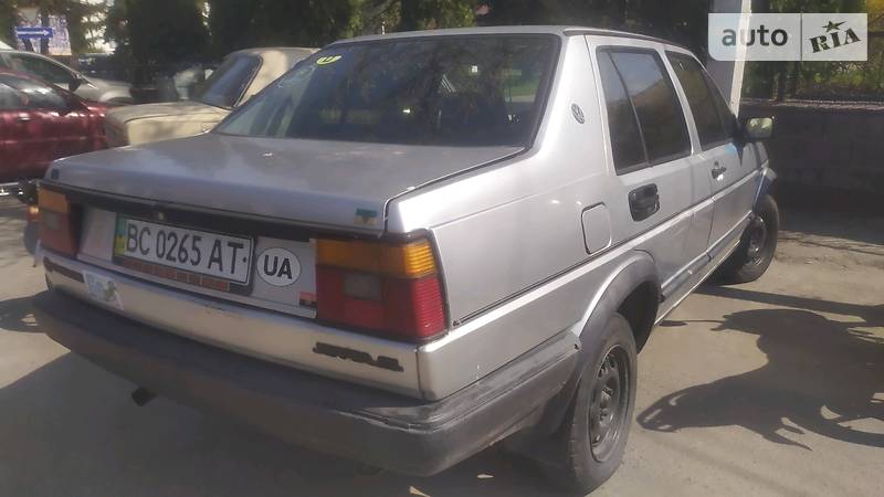Седан Volkswagen Jetta 1986 в Березному