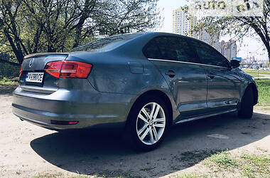 Седан Volkswagen Jetta 2015 в Киеве