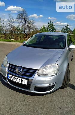 Седан Volkswagen Jetta 2006 в Днепре