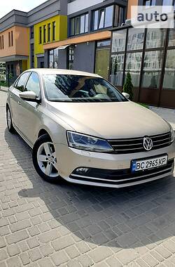 Седан Volkswagen Jetta 2015 в 