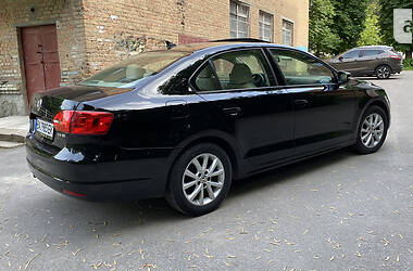 Седан Volkswagen Jetta 2011 в Кропивницькому