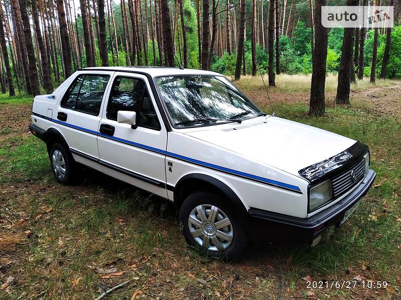 Седан Volkswagen Jetta 1986 в Кременце