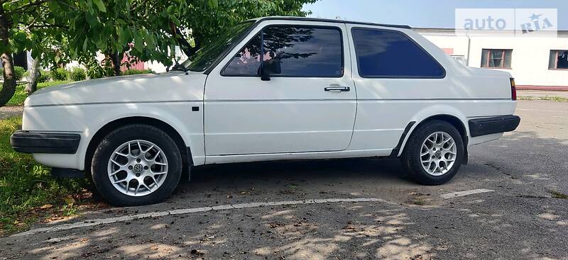 Седан Volkswagen Jetta 1987 в Чернівцях
